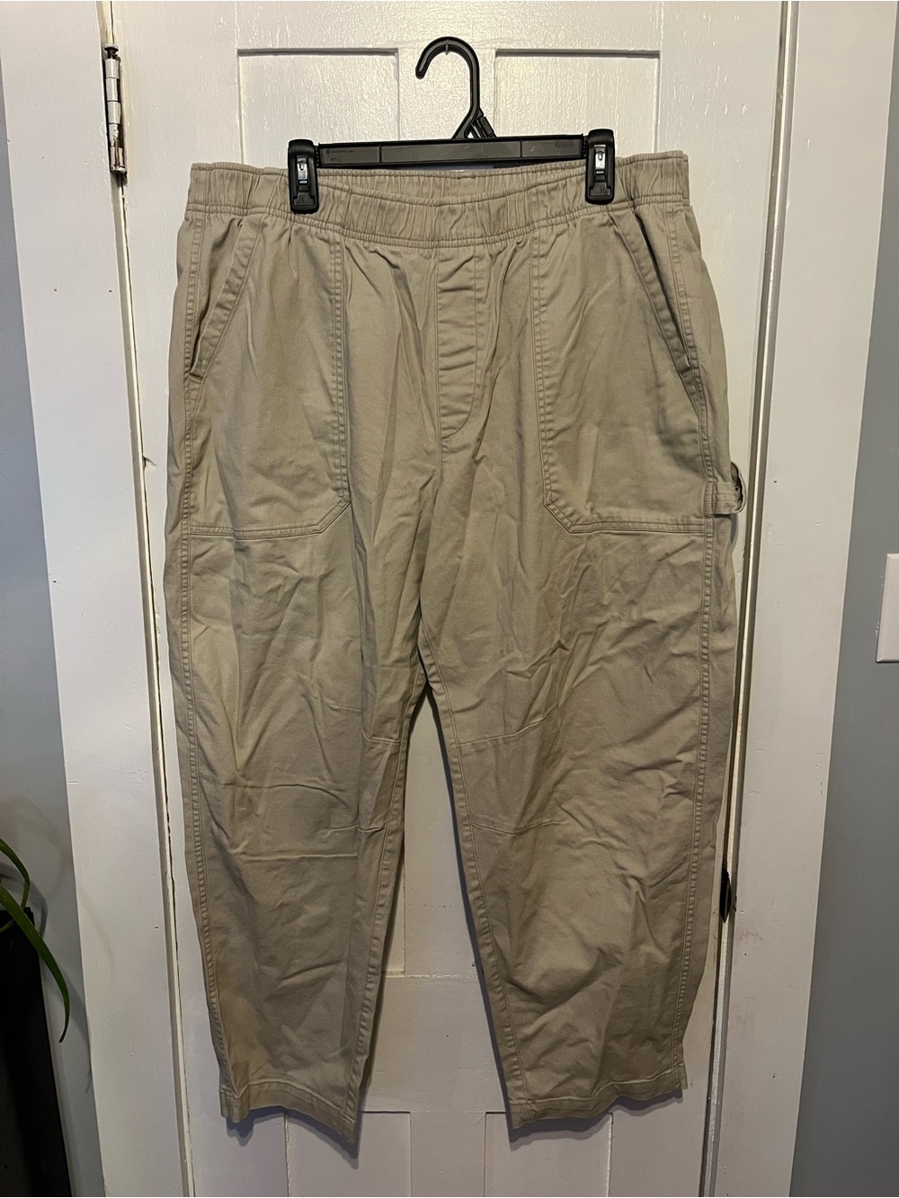 Old Navy Women's Tan Cargo Jogger Pants